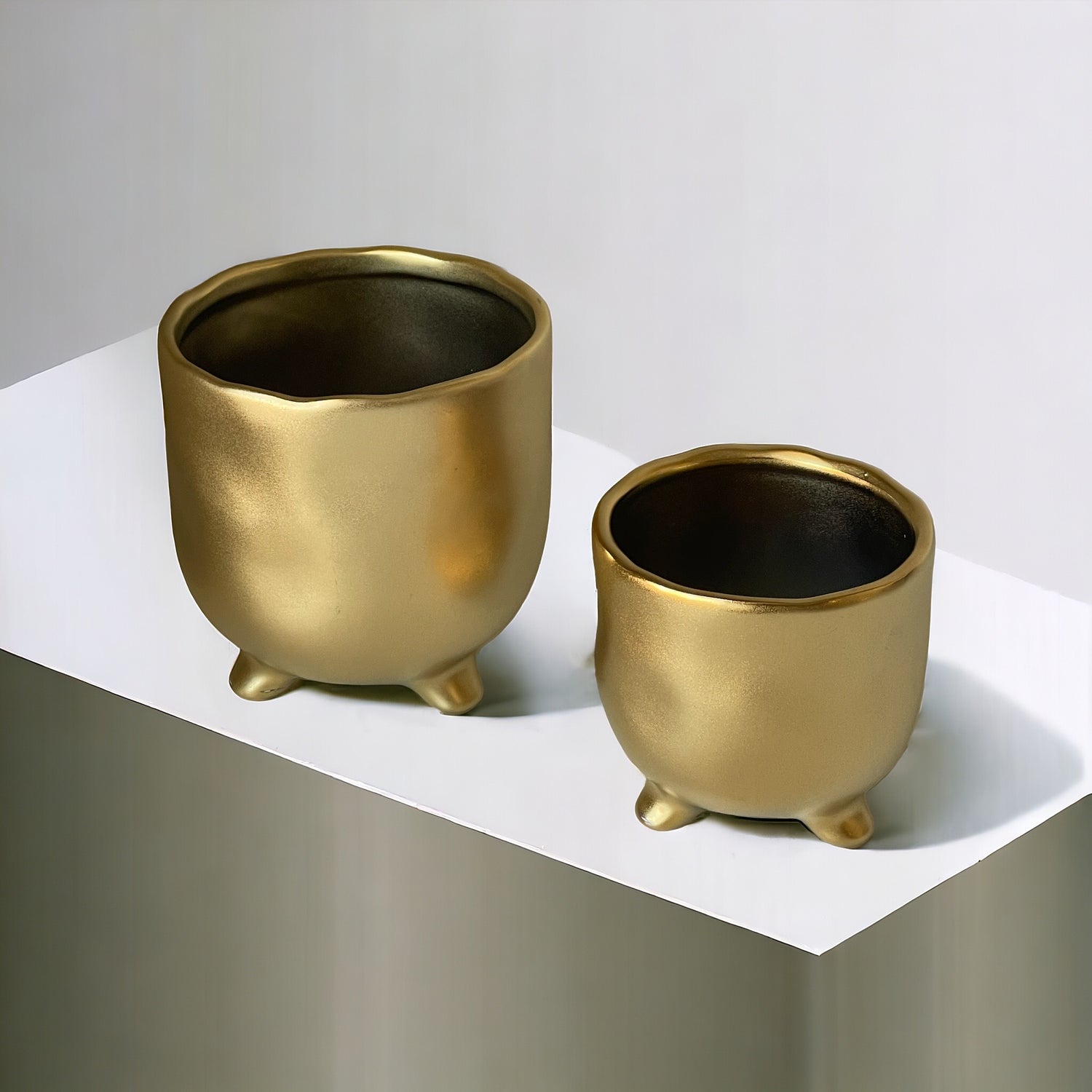 ETCHED METALLIC PLANTERS